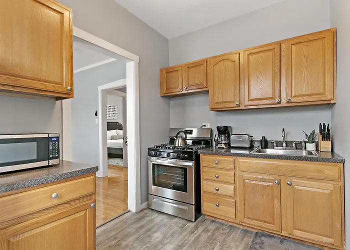 Captivating 1br With Full Kitchen - Belmont I4 *