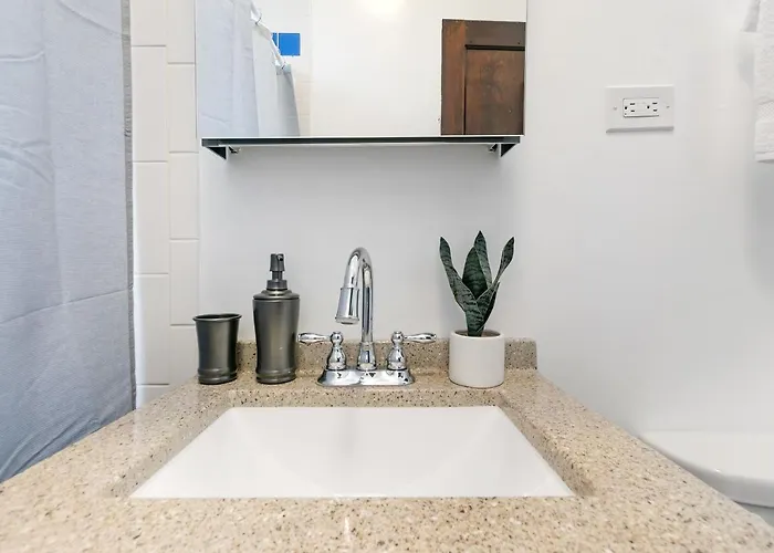 Captivating 1br With Full Kitchen - Belmont I4 Apartamento *