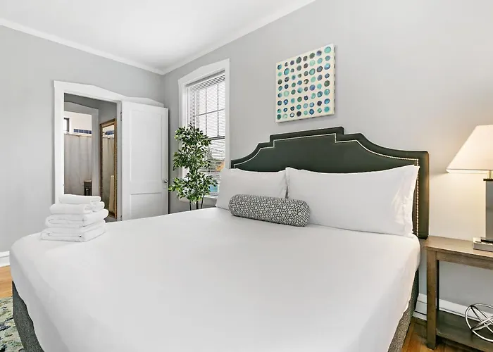Captivating 1br With Full Kitchen - Belmont I4